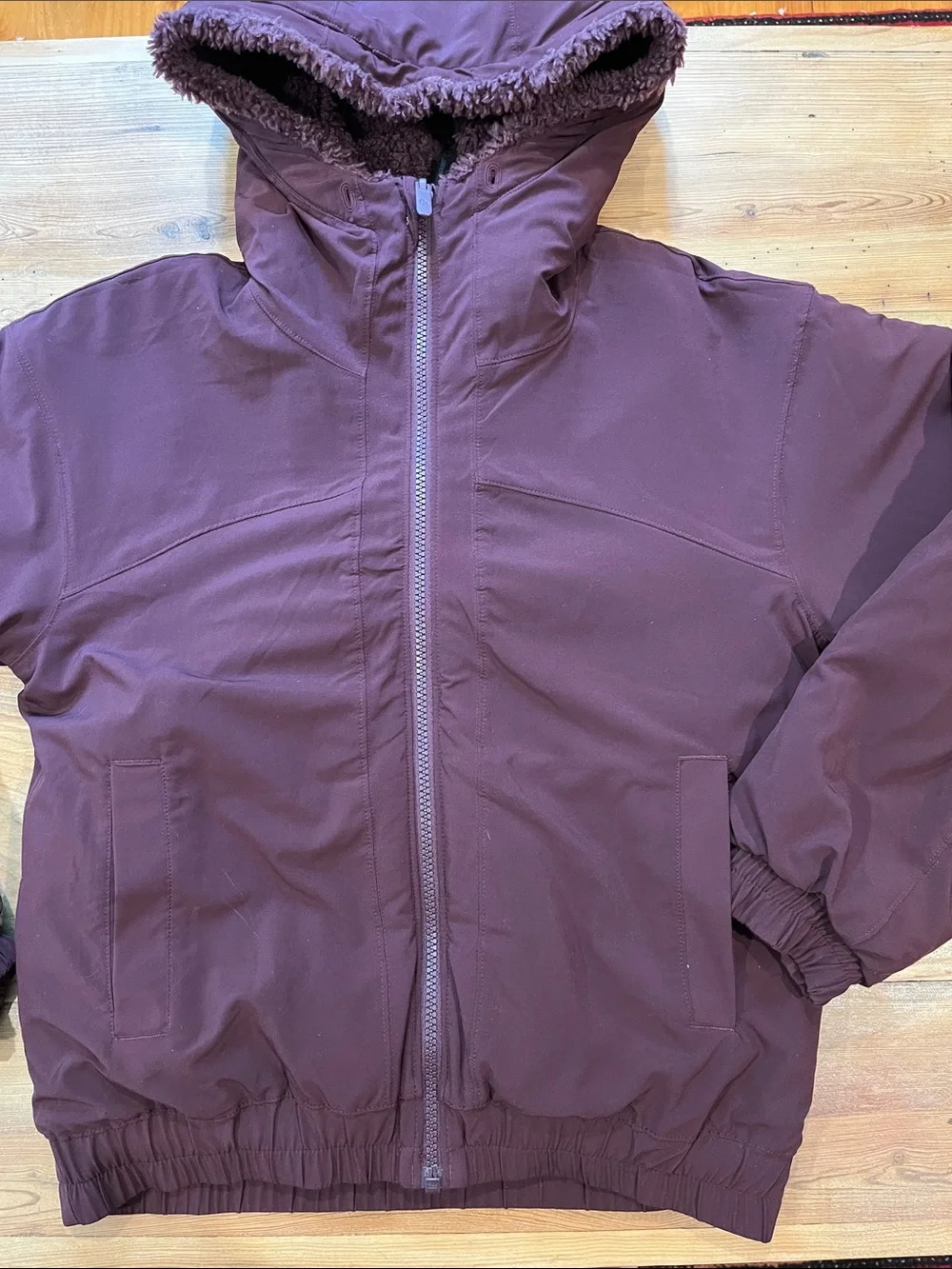 lululemon athletica burgundy size